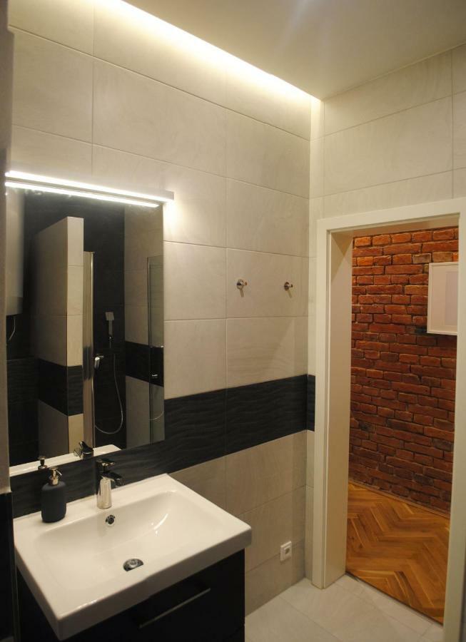 Apartments Centre In Style أولوموك المظهر الخارجي الصورة